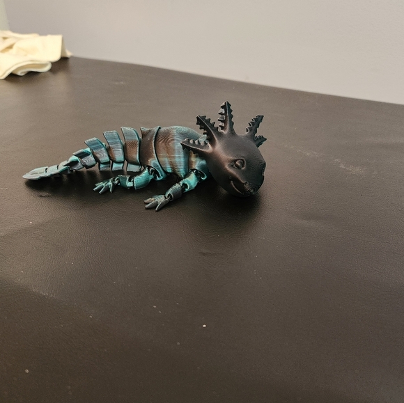 3-D Printed Articulated Axolotl Blue/Green/Black 6.5in Long - Picture 5 of 5
